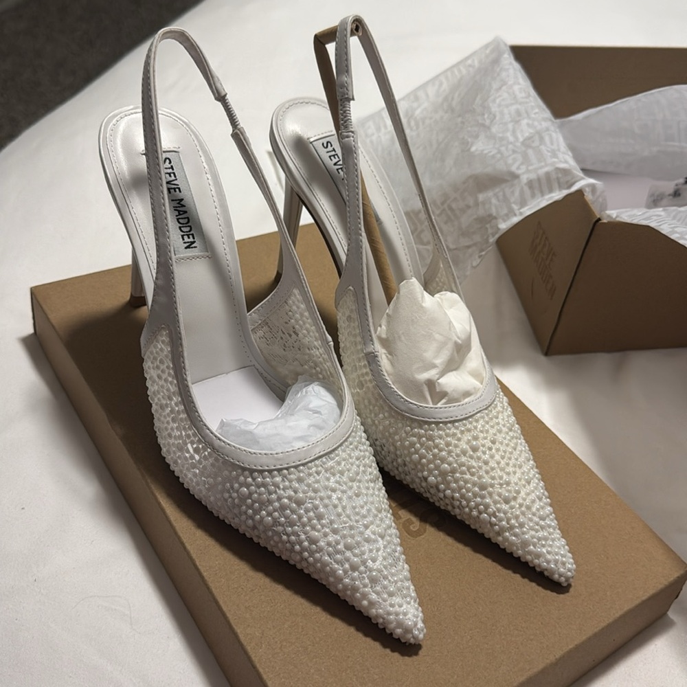 Reyes Pointed Toe Slingback Pump - image 4